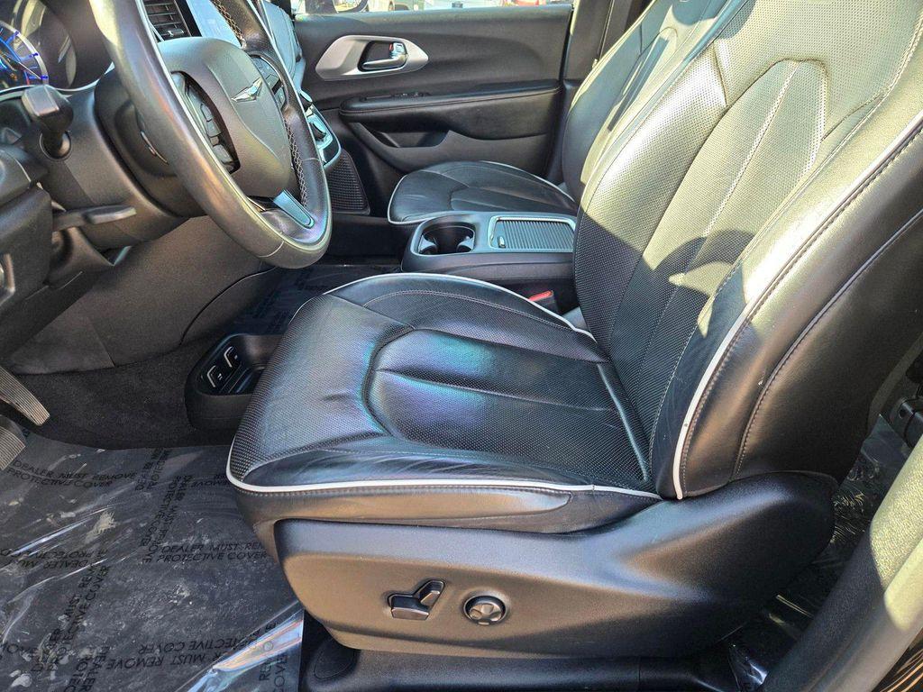 used 2020 Chrysler Pacifica Hybrid car, priced at $21,999