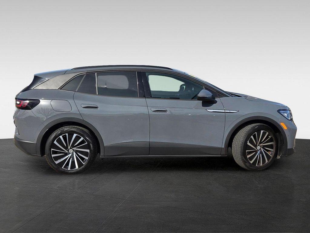 used 2024 Volkswagen ID.4 car, priced at $20,999