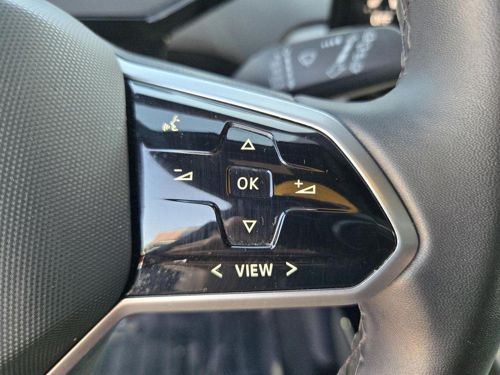 used 2024 Volkswagen ID.4 car, priced at $20,999