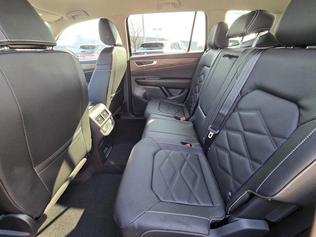 new 2026 Volkswagen Atlas car, priced at $39,699