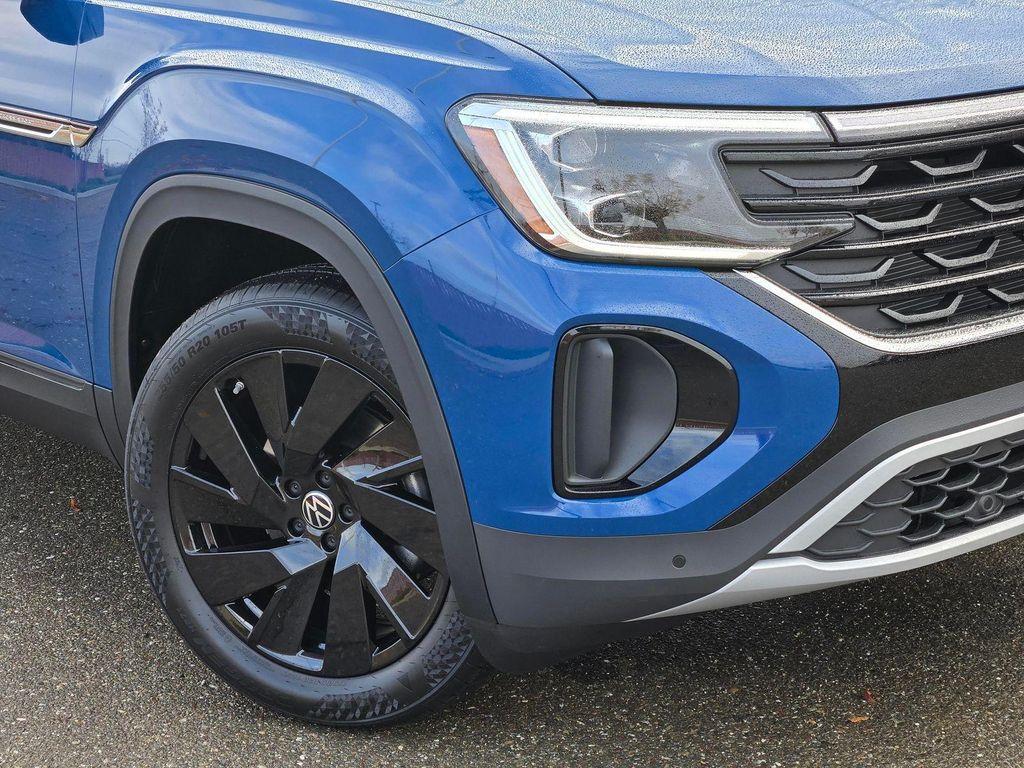 new 2026 Volkswagen Atlas Cross Sport car, priced at $46,584