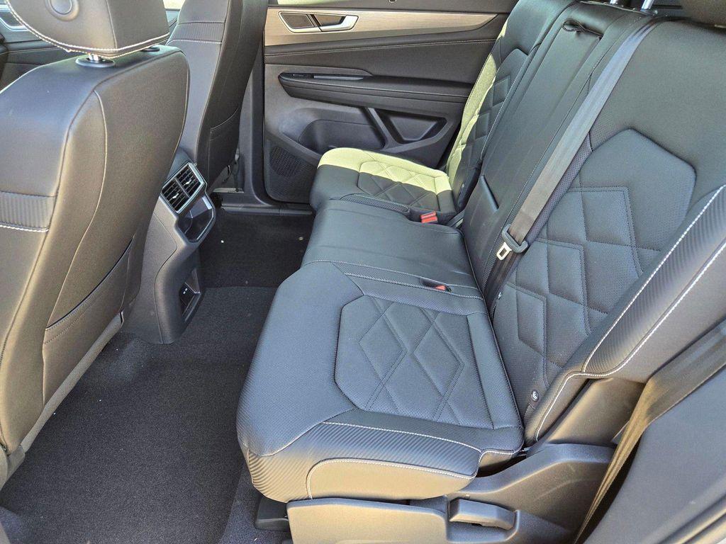 new 2026 Volkswagen Atlas Cross Sport car, priced at $43,084