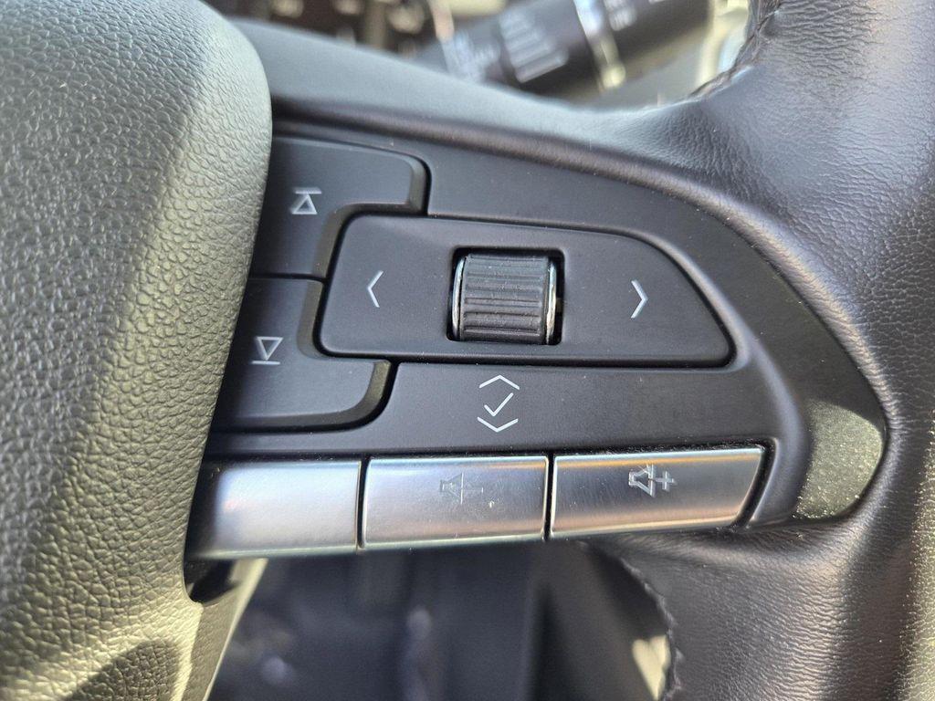 used 2023 Cadillac XT4 car, priced at $21,421