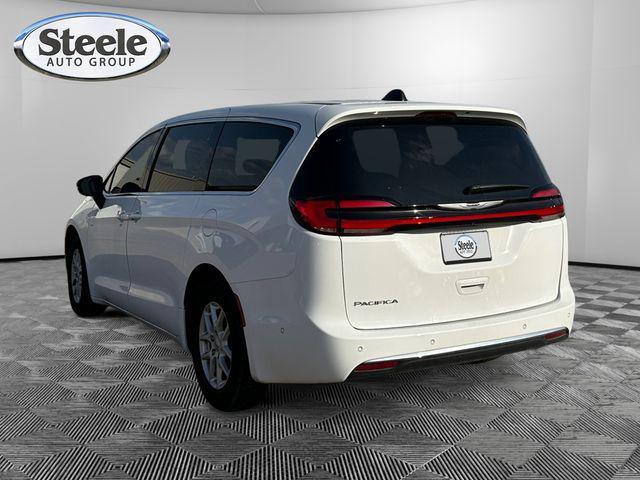 new 2025 Chrysler Pacifica car, priced at $42,698