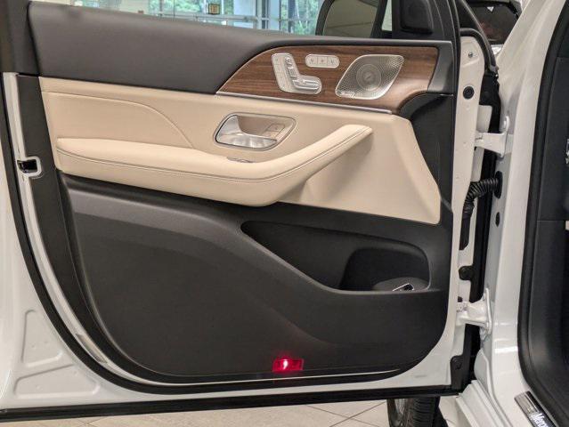 new 2026 Mercedes-Benz GLE 580 car, priced at $91,445