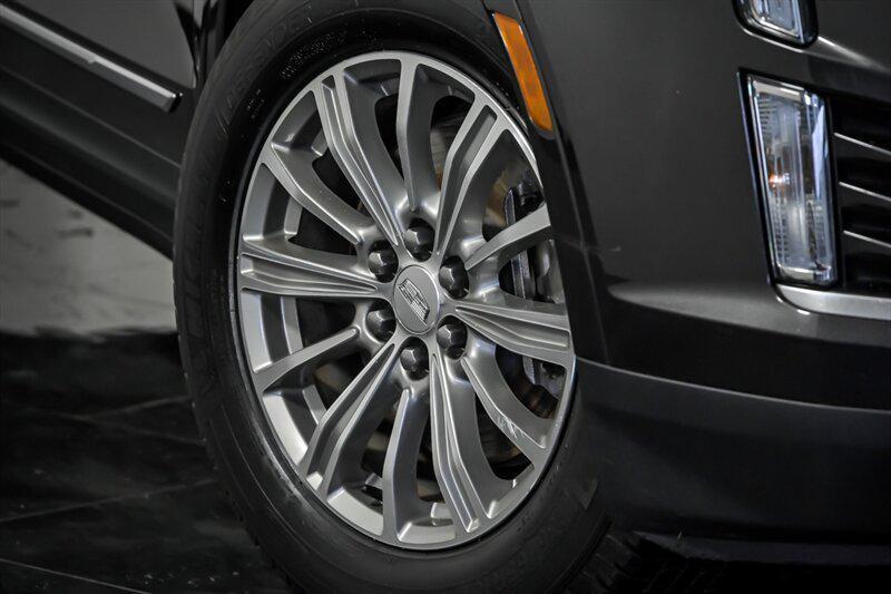 used 2018 Cadillac XT5 car