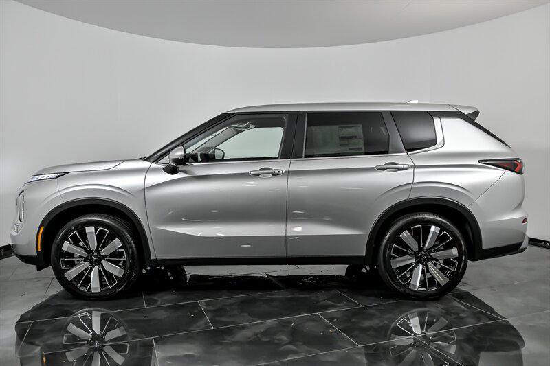 new 2025 Mitsubishi Outlander car, priced at $35,495