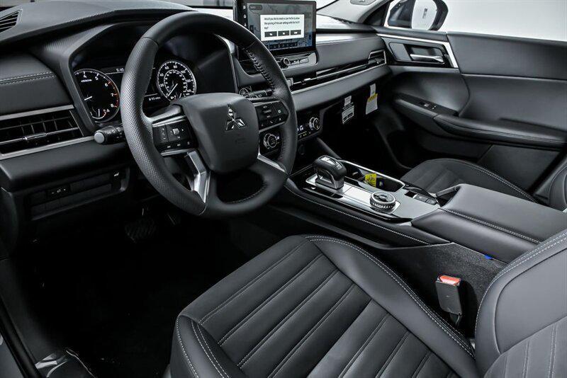 new 2025 Mitsubishi Outlander car, priced at $38,495