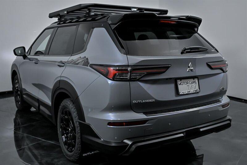 new 2025 Mitsubishi Outlander car, priced at $38,495