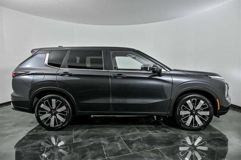new 2026 Mitsubishi Outlander car, priced at $39,495