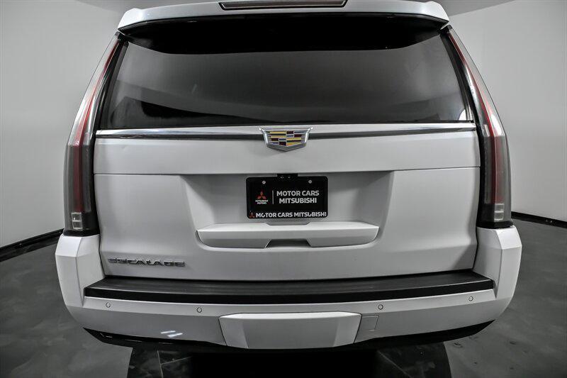 used 2019 Cadillac Escalade car, priced at $25,995