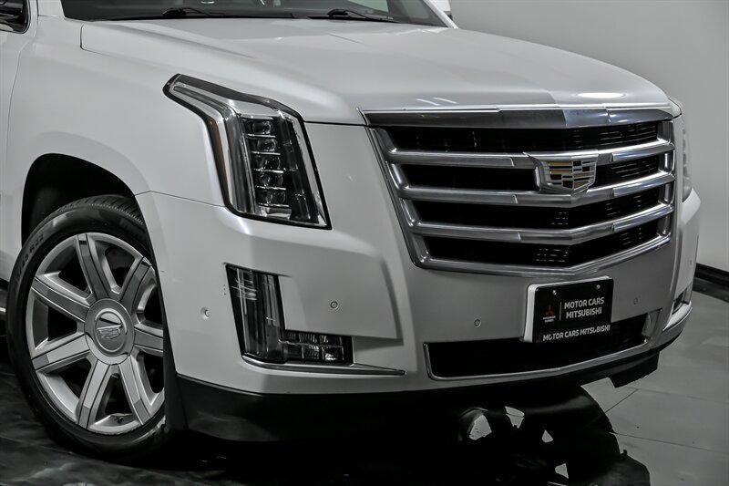used 2019 Cadillac Escalade car, priced at $25,995