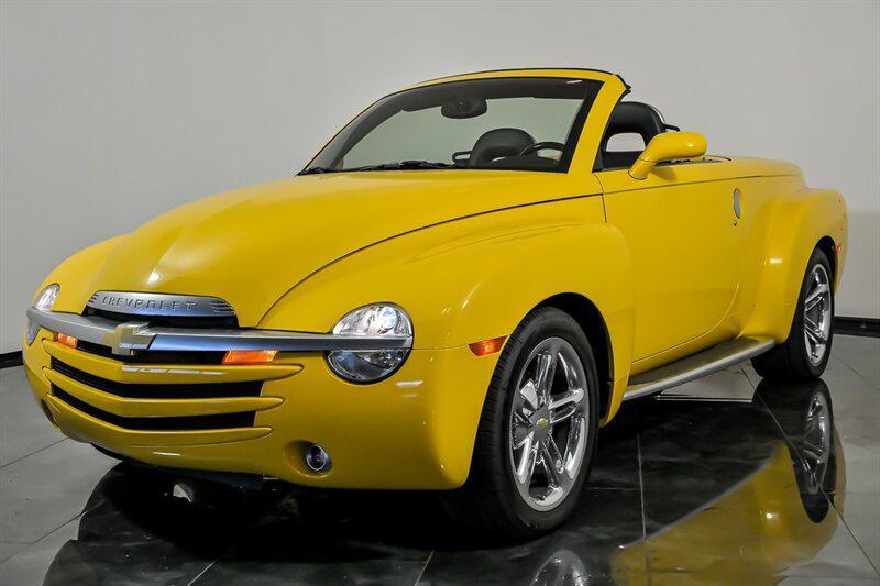used 2005 Chevrolet SSR car, priced at $29,995
