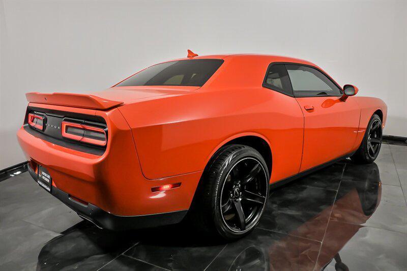 used 2016 Dodge Challenger car