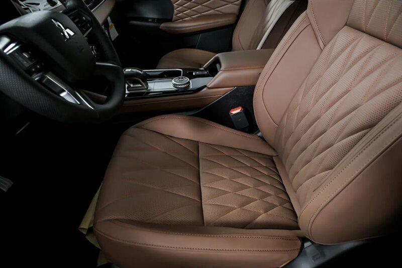 new 2025 Mitsubishi Outlander car, priced at $39,995