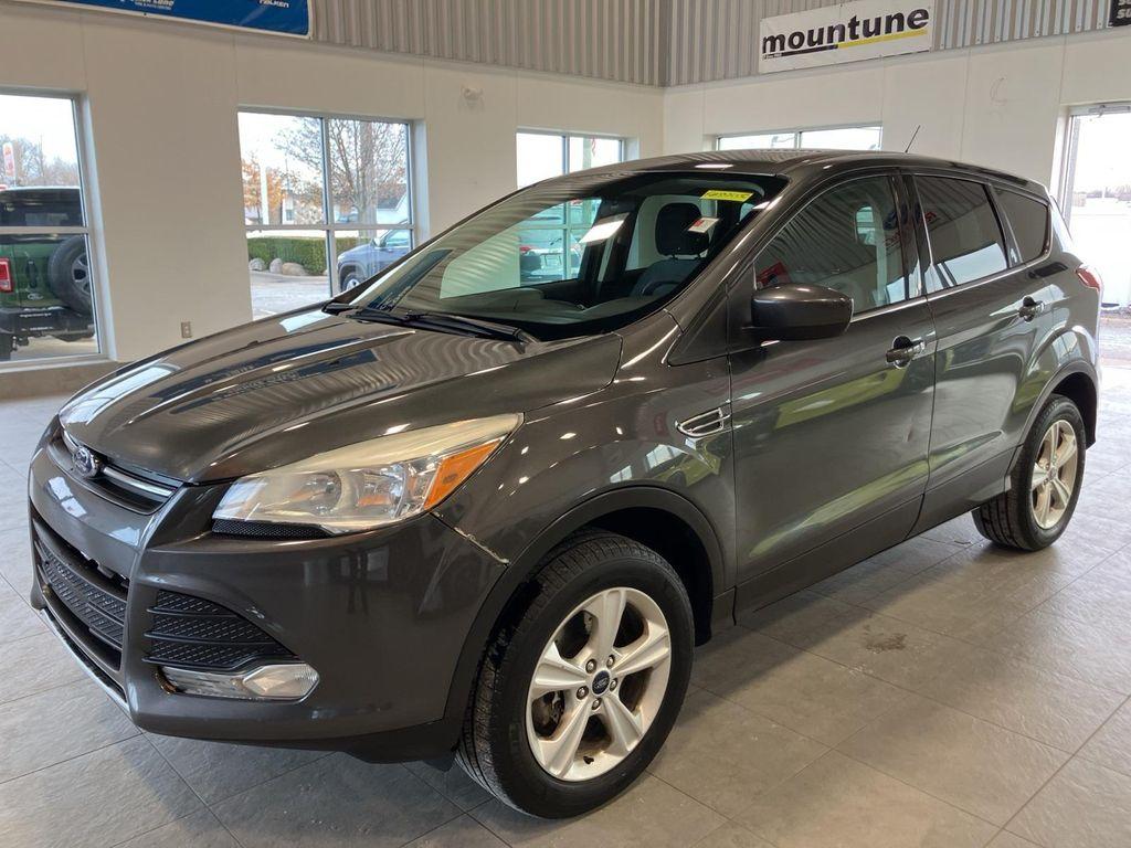 used 2015 Ford Escape car, priced at $5,500