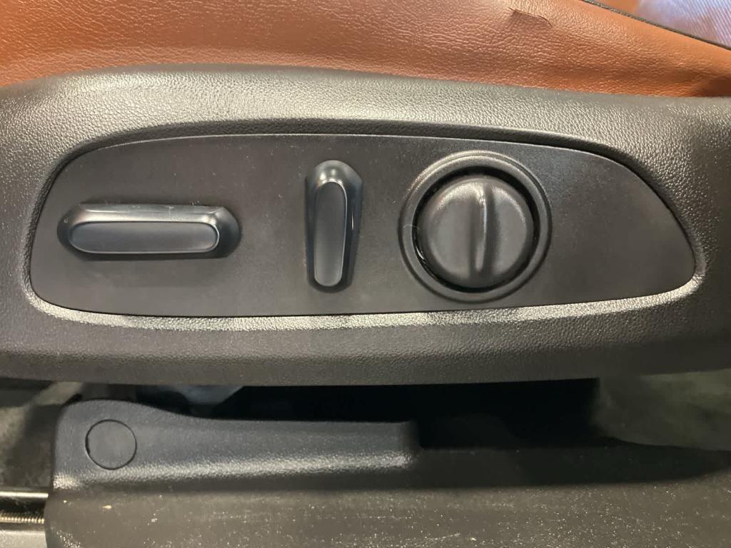 used 2019 Chevrolet Traverse car, priced at $18,900