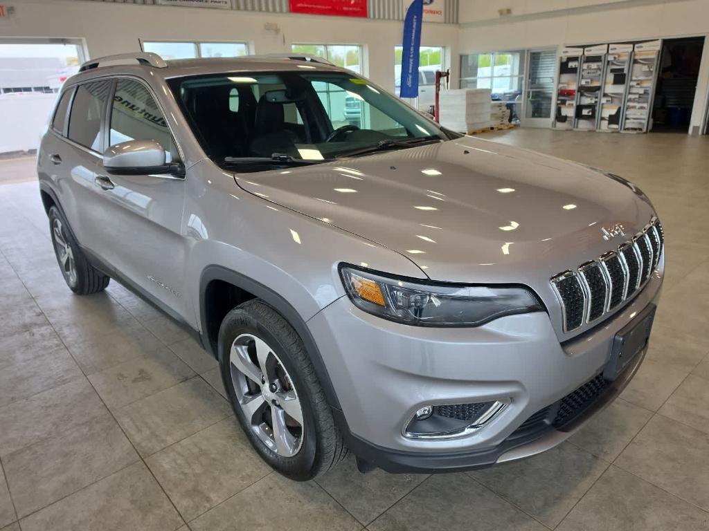 used 2020 Jeep Cherokee car, priced at $17,900