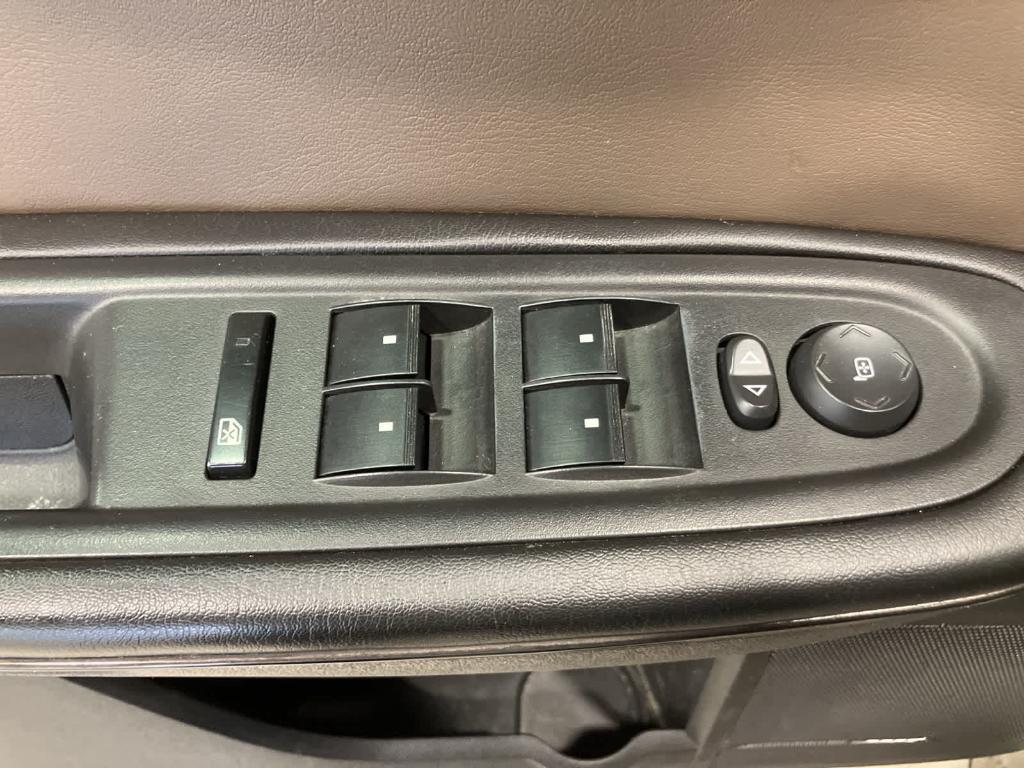 used 2013 GMC Acadia car, priced at $7,500