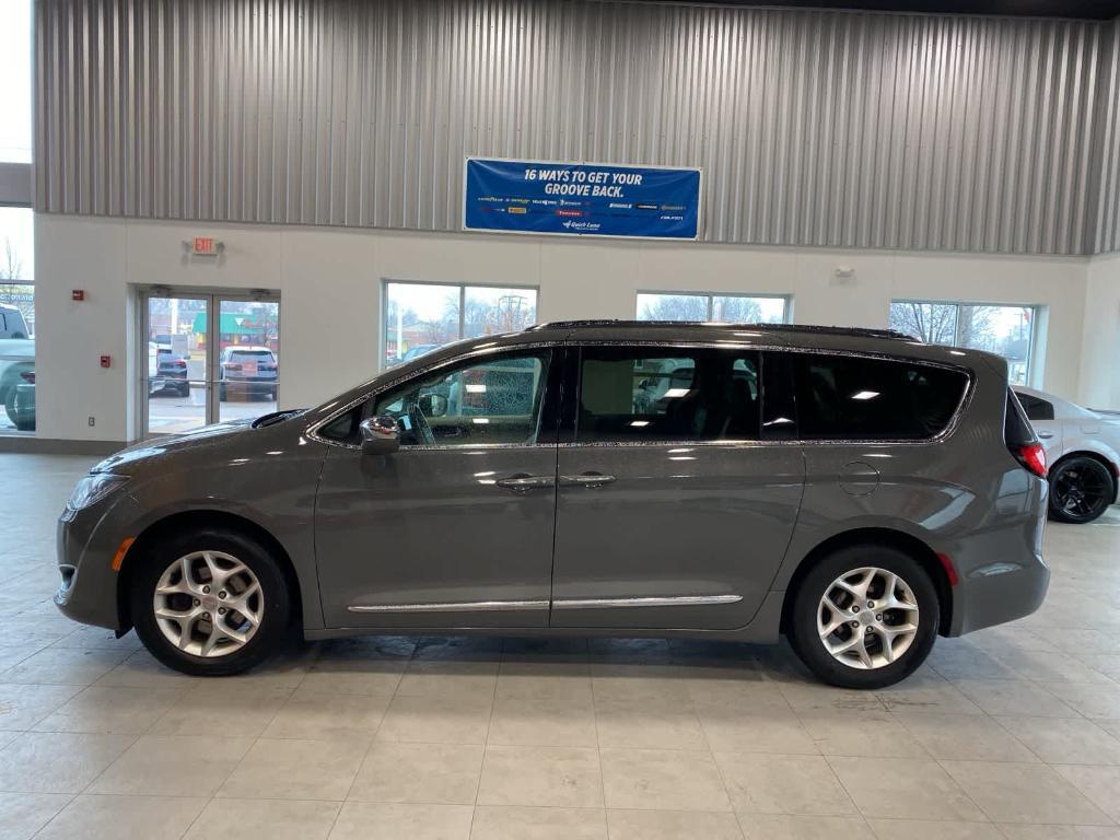 used 2020 Chrysler Pacifica car, priced at $11,700