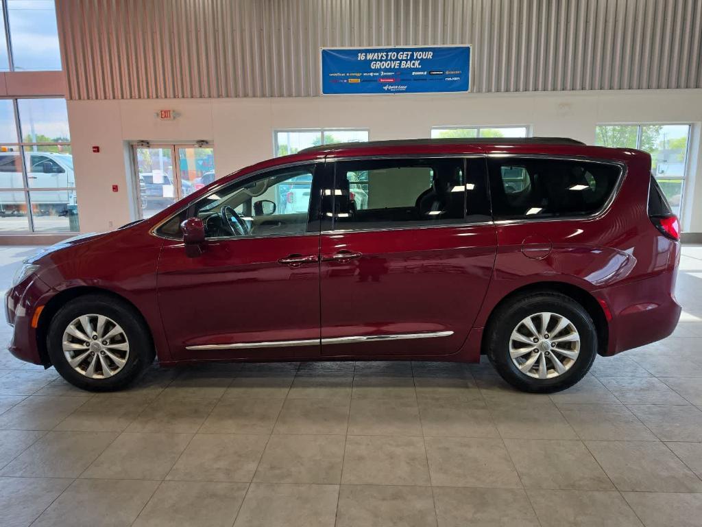 used 2017 Chrysler Pacifica car, priced at $11,900