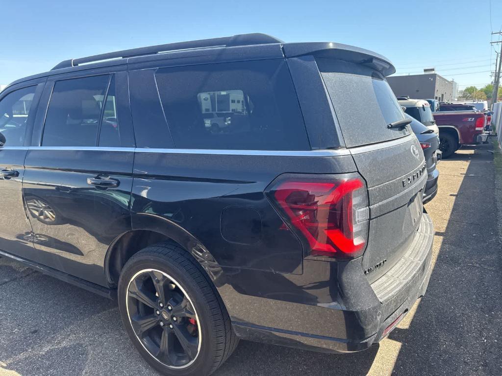 used 2024 Ford Expedition car, priced at $51,695
