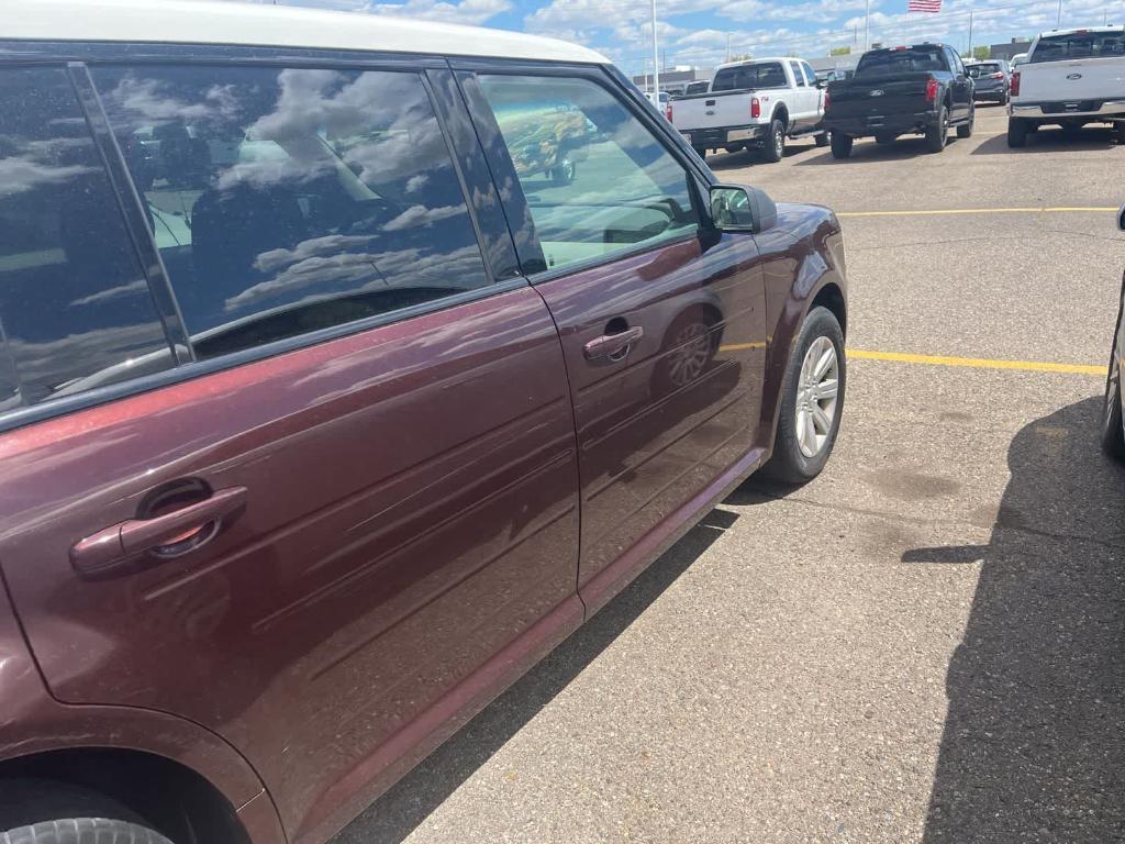 used 2010 Ford Flex car, priced at $3,500