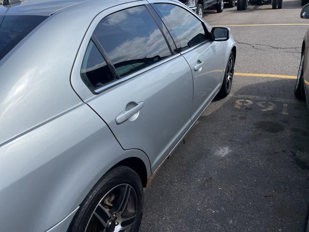 used 2010 Ford Fusion car, priced at $2,500