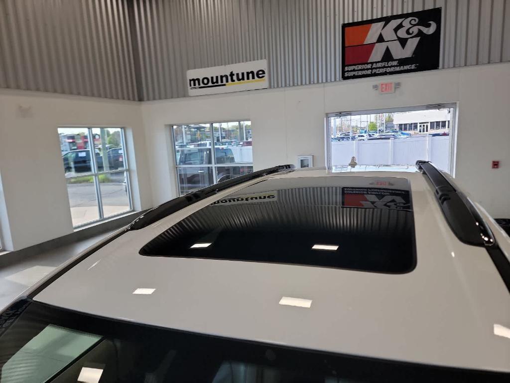 used 2020 Chrysler Pacifica car, priced at $17,500