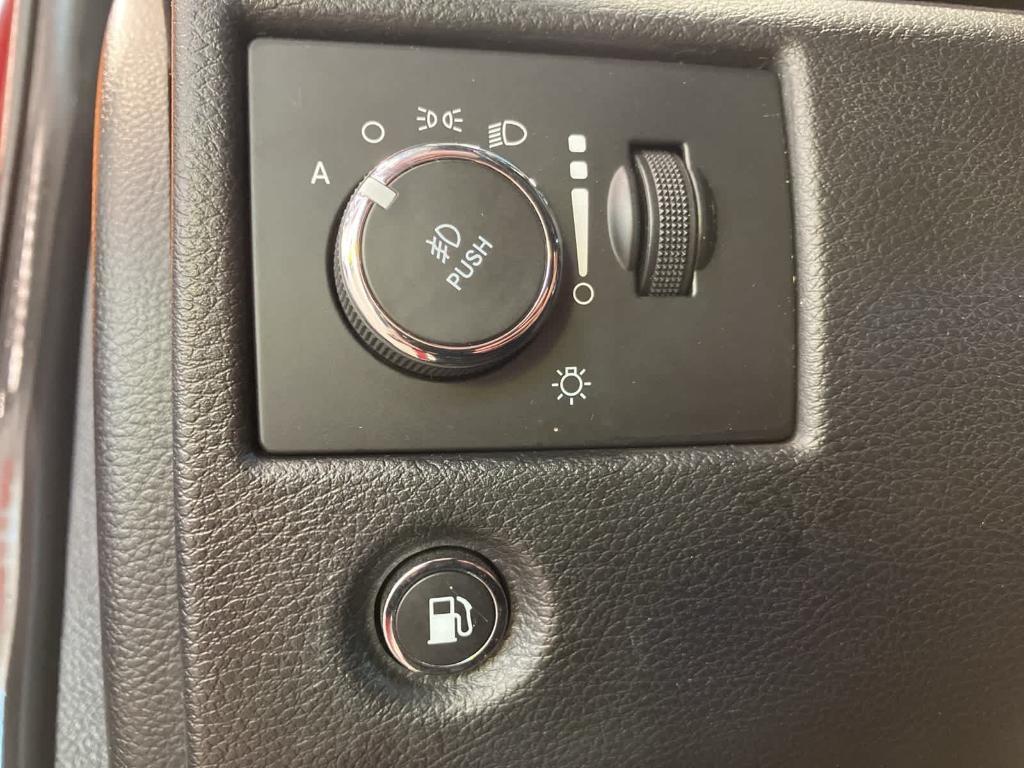 used 2020 Jeep Grand Cherokee car, priced at $14,900