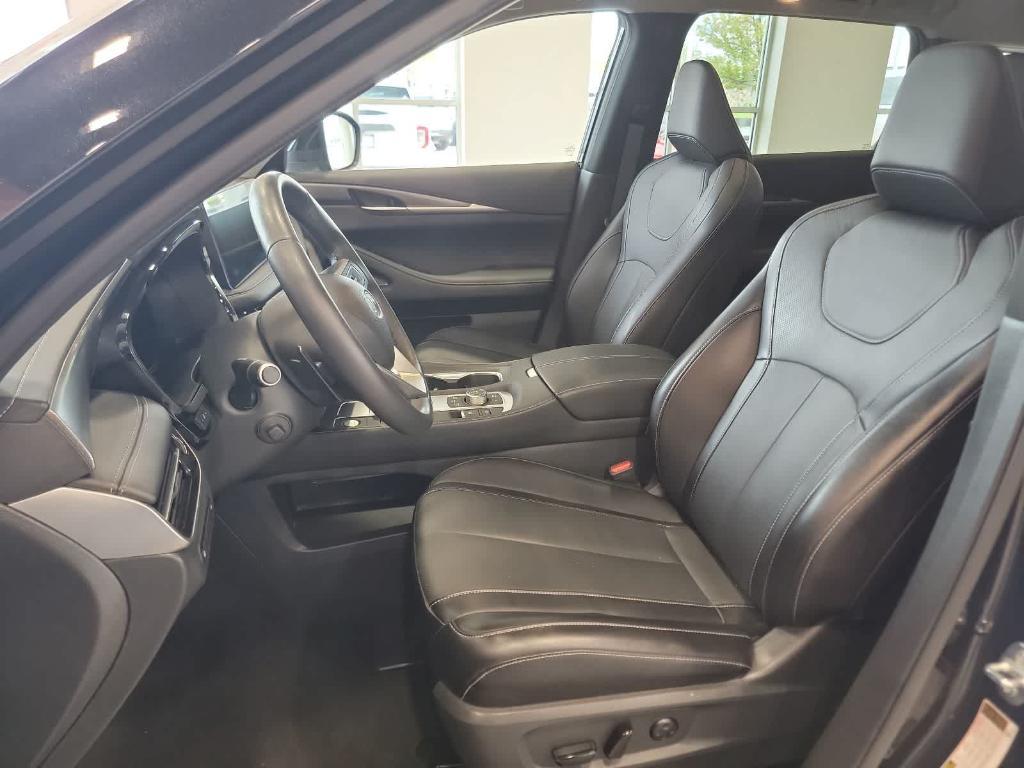 used 2024 INFINITI QX60 car, priced at $31,900
