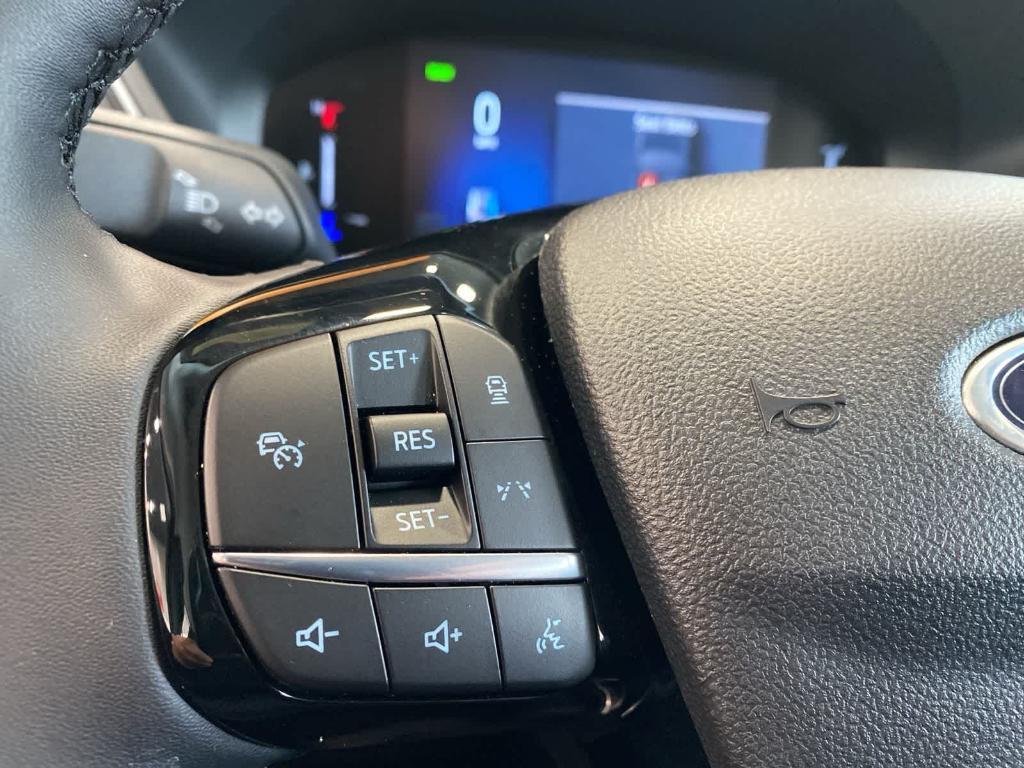 used 2025 Ford Escape car, priced at $25,995