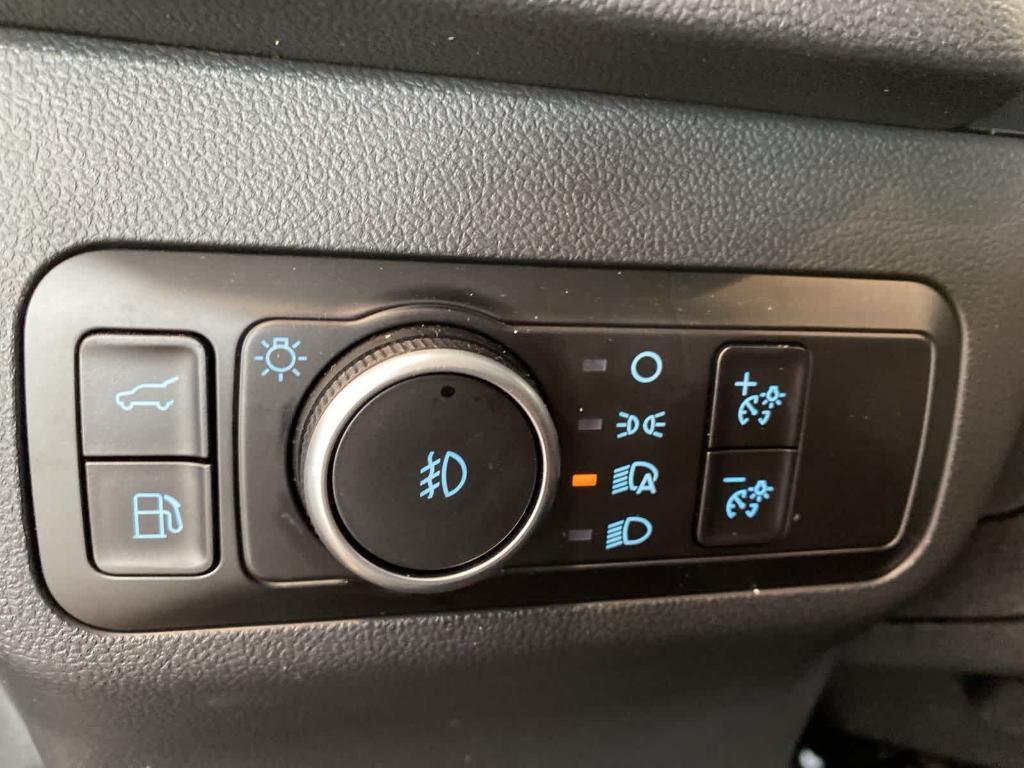 used 2025 Ford Escape car, priced at $25,995