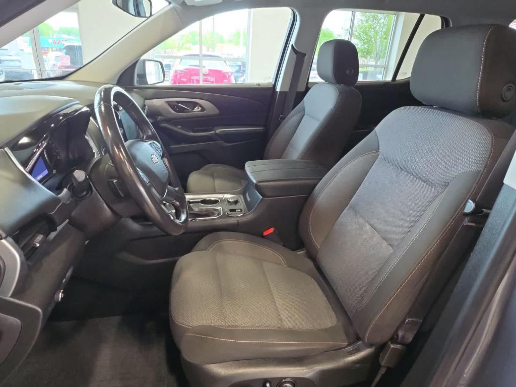 used 2021 Chevrolet Traverse car, priced at $23,900