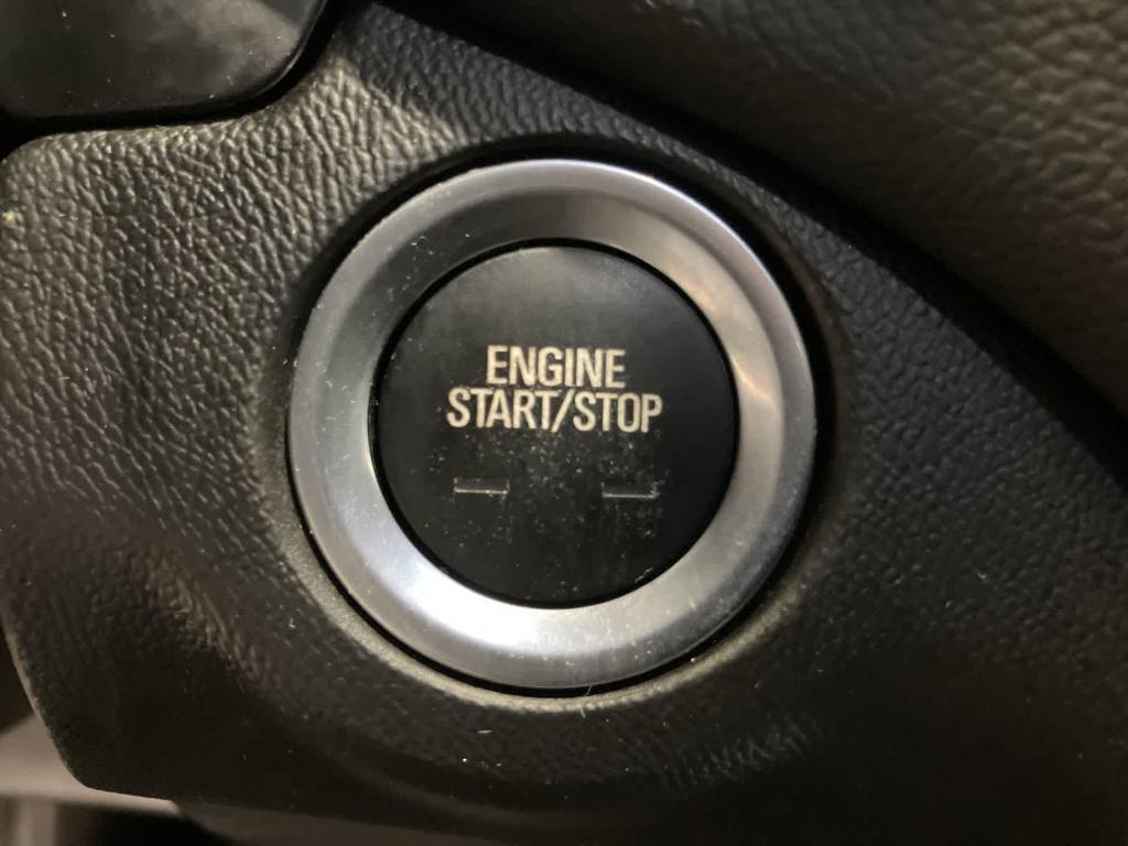 used 2022 Chevrolet Equinox car, priced at $16,600