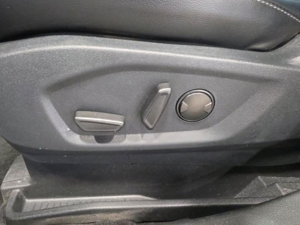 used 2024 Ford Edge car, priced at $28,274