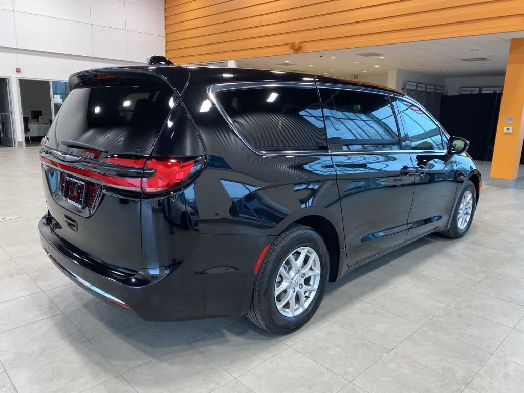 used 2026 Chrysler Pacifica car, priced at $36,995