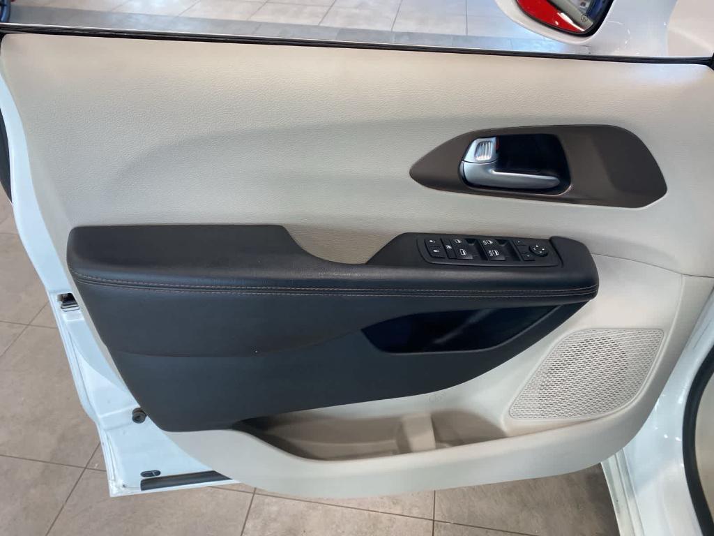 used 2018 Chrysler Pacifica car, priced at $12,900