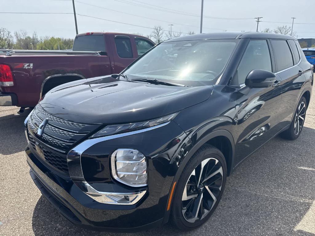 used 2024 Mitsubishi Outlander car, priced at $22,595