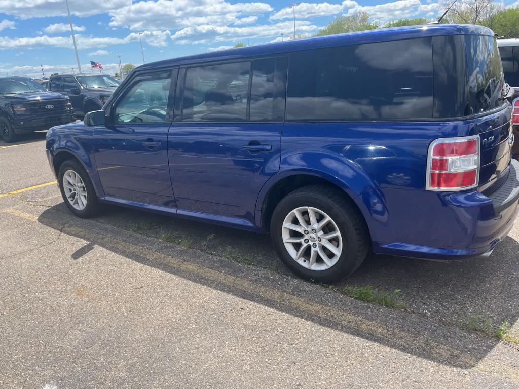 used 2013 Ford Flex car, priced at $2,500