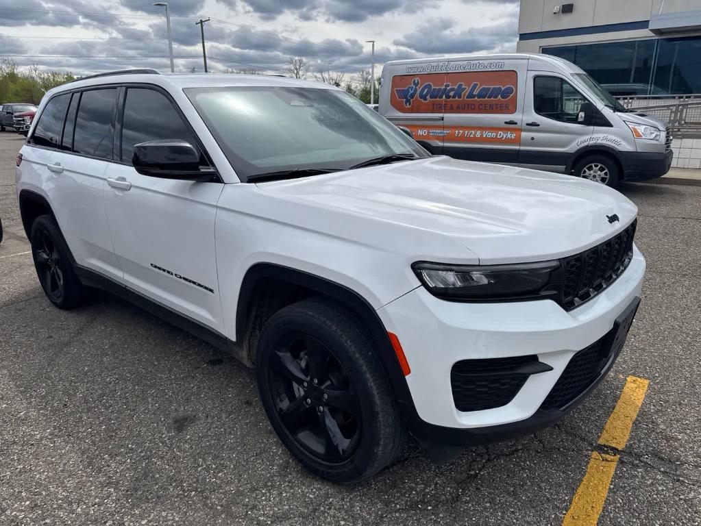 used 2023 Jeep Grand Cherokee car, priced at $30,595
