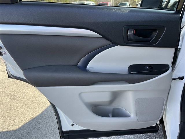 used 2016 Toyota Highlander car, priced at $15,995