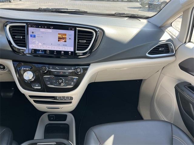 used 2024 Chrysler Pacifica car, priced at $29,995
