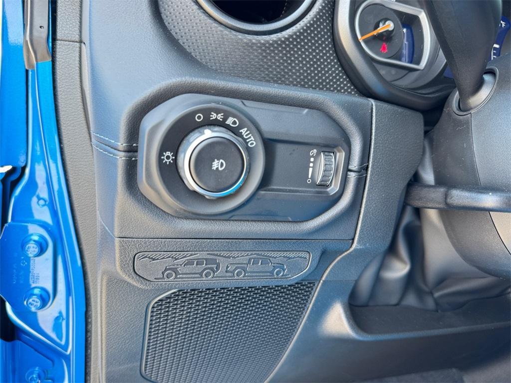 new 2025 Jeep Wrangler car, priced at $50,780