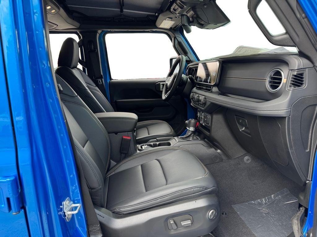 new 2025 Jeep Wrangler car, priced at $41,980