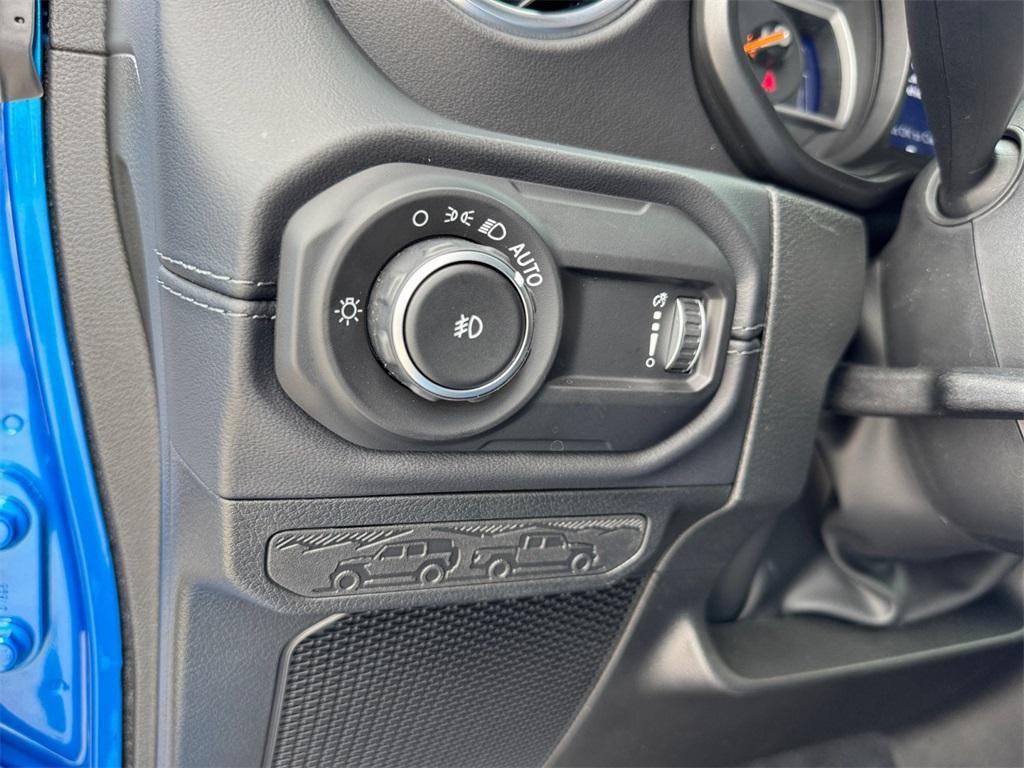 new 2025 Jeep Wrangler car, priced at $43,980