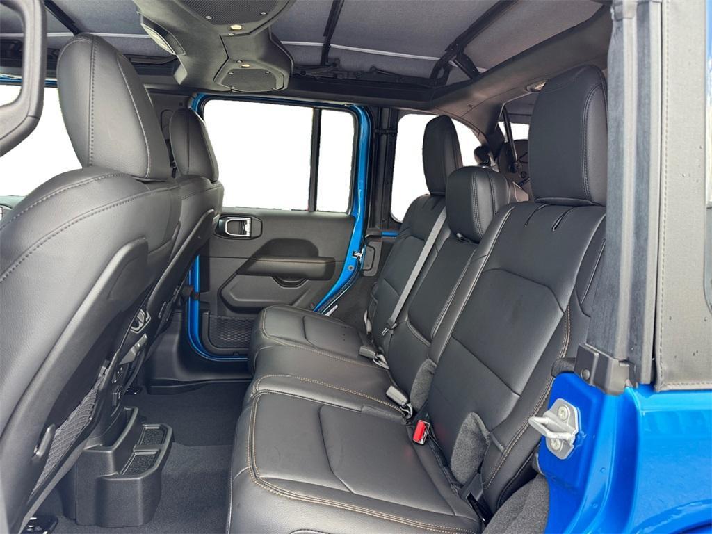 new 2025 Jeep Wrangler car, priced at $43,980