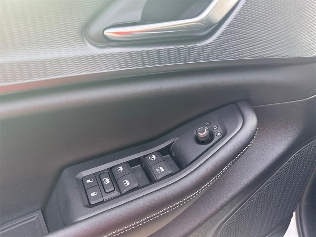 new 2025 Jeep Grand Cherokee car, priced at $34,160