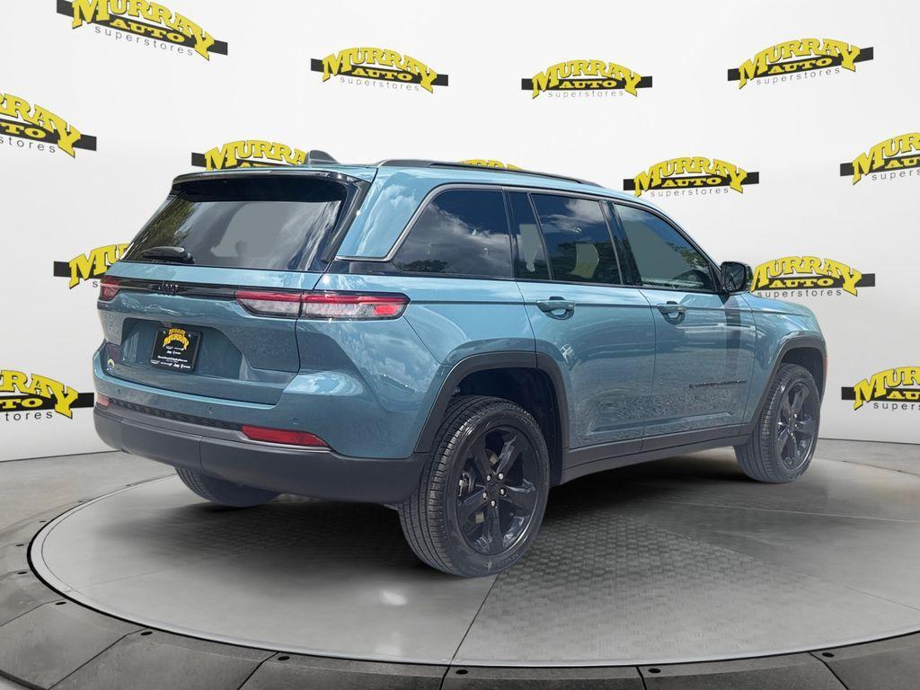 new 2026 Jeep Grand Cherokee car, priced at $42,798