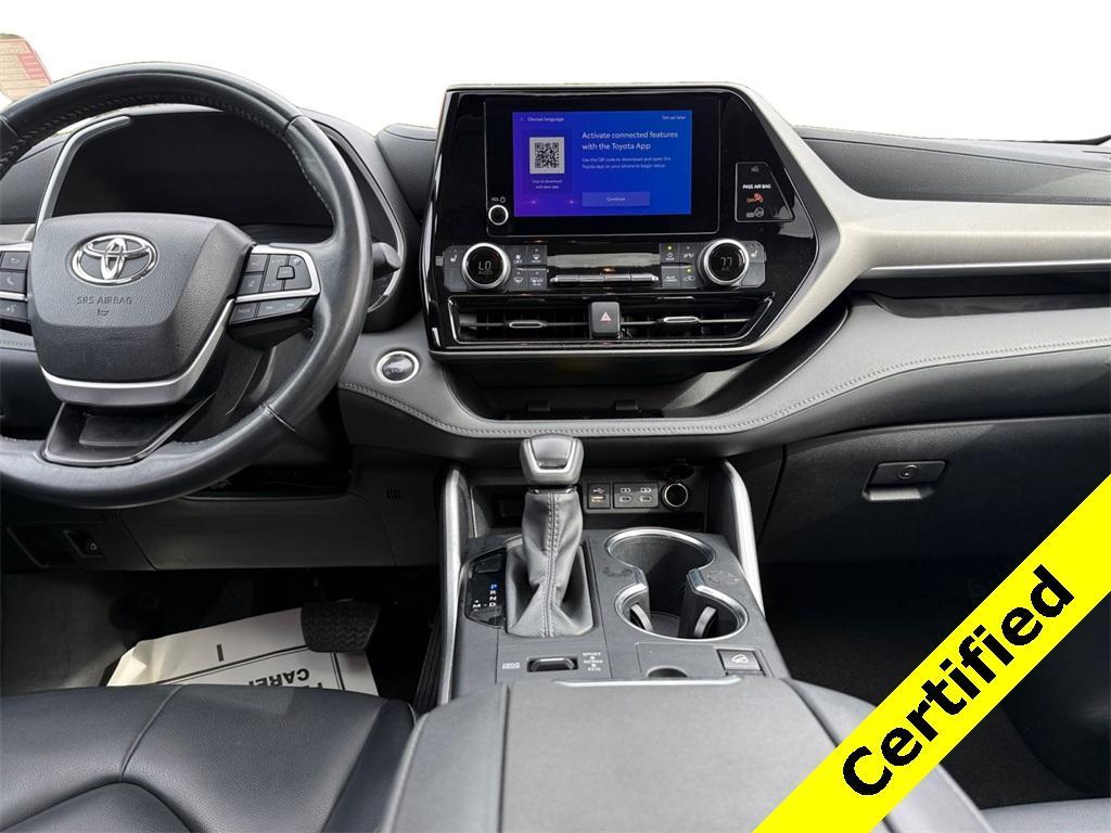 used 2024 Toyota Highlander car, priced at $37,598
